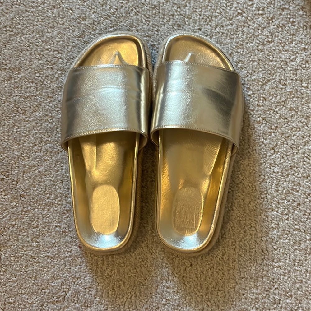 Women’s sandals